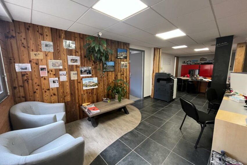 A VENDRE GIROMAGNY BUREAUX 109m²