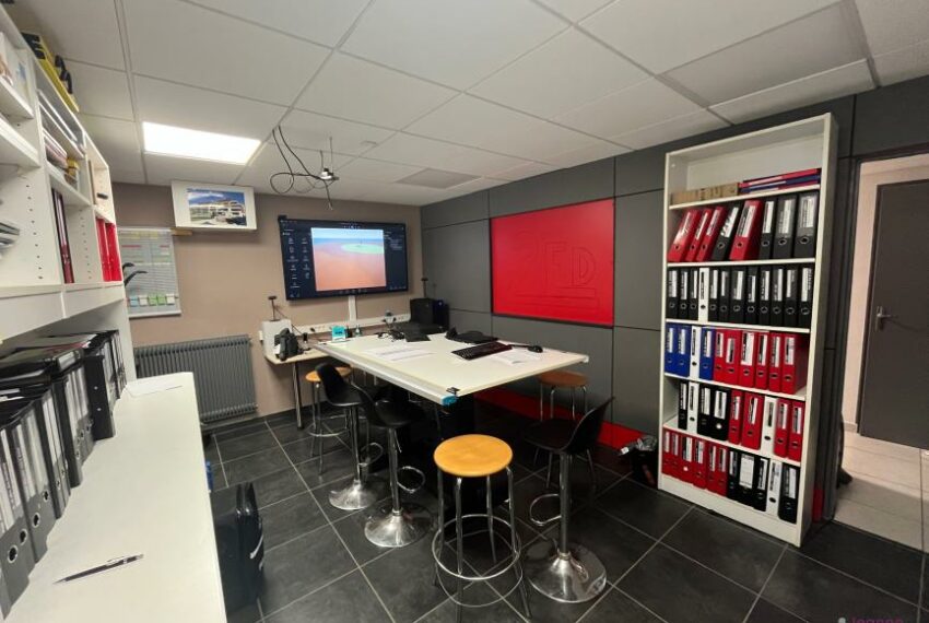 A VENDRE GIROMAGNY BUREAUX 109m²