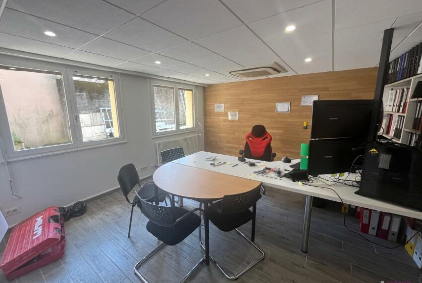 A VENDRE GIROMAGNY BUREAUX 109m²