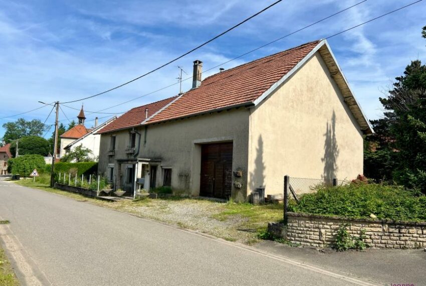 NOUVEAUTE ! A VENDRE MAISON T4 A RENOVER (25) 10minSuisse