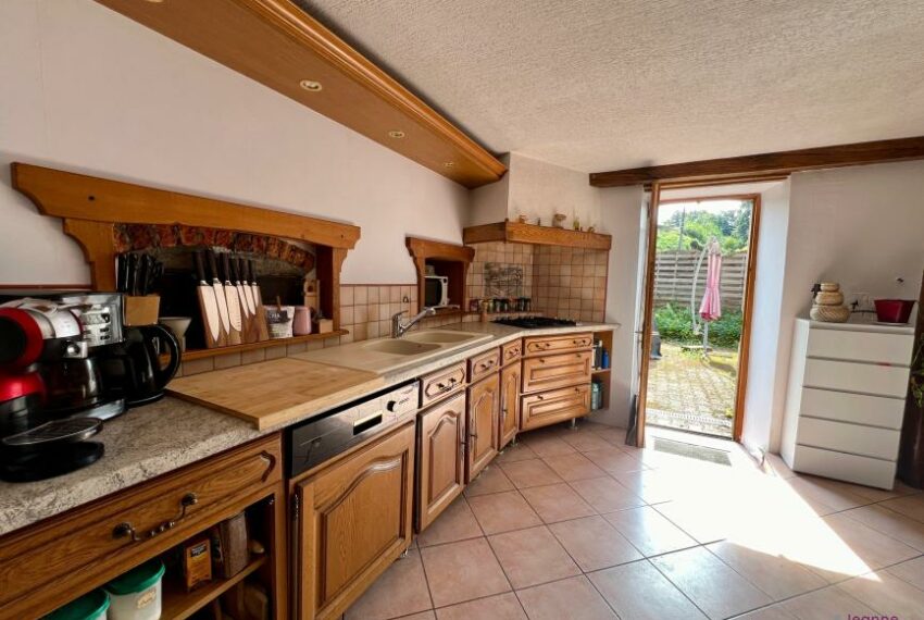 A VENDRE MAISON FERME T 6 sur 26 ares de terrain